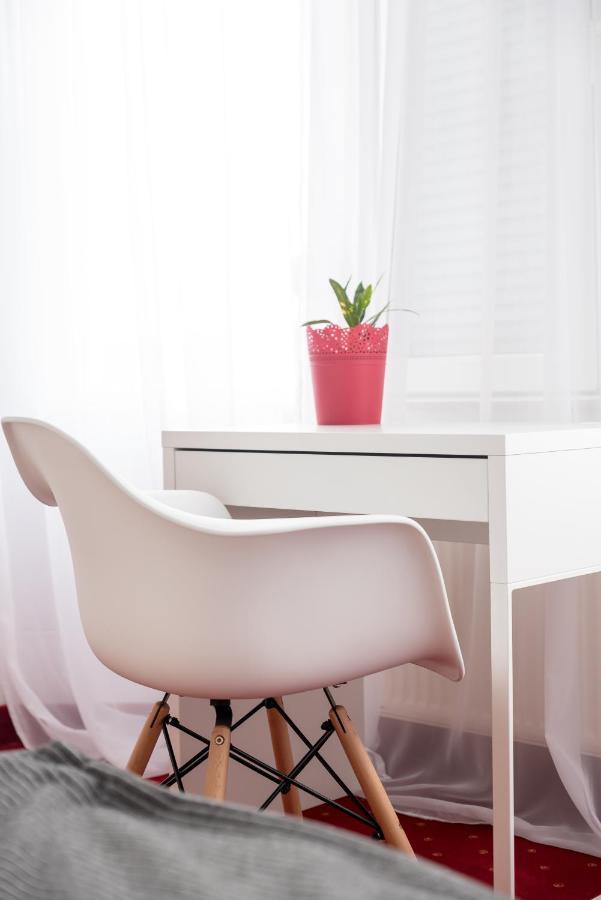 Bao Apartament & Rooms Oradea Exteriör bild