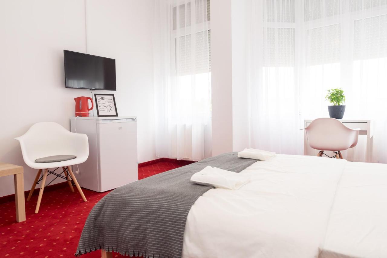 Bao Apartament & Rooms Oradea Exteriör bild