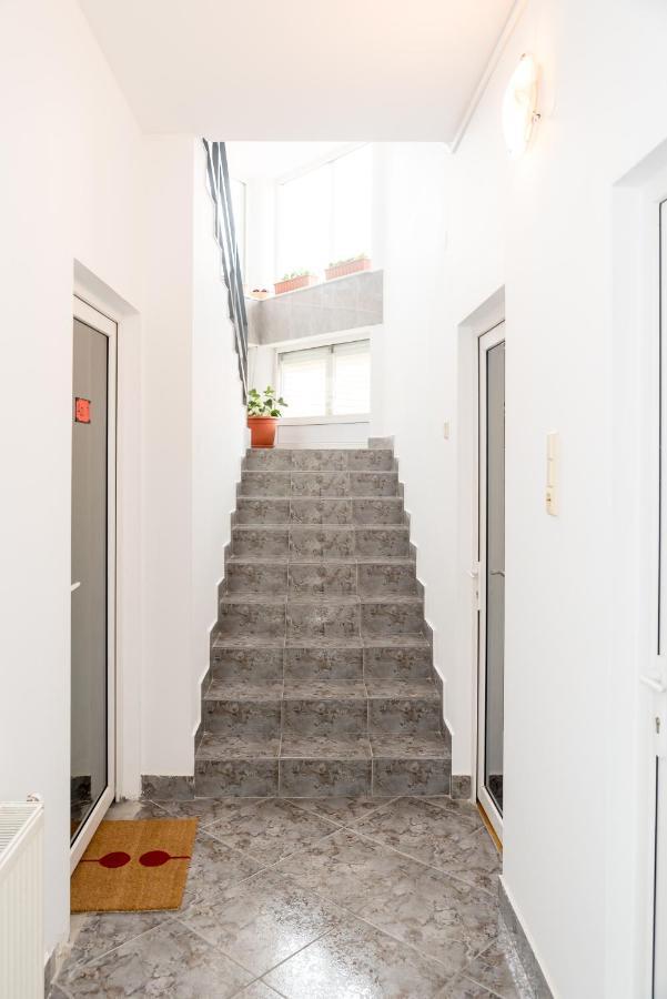 Bao Apartament & Rooms Oradea Exteriör bild