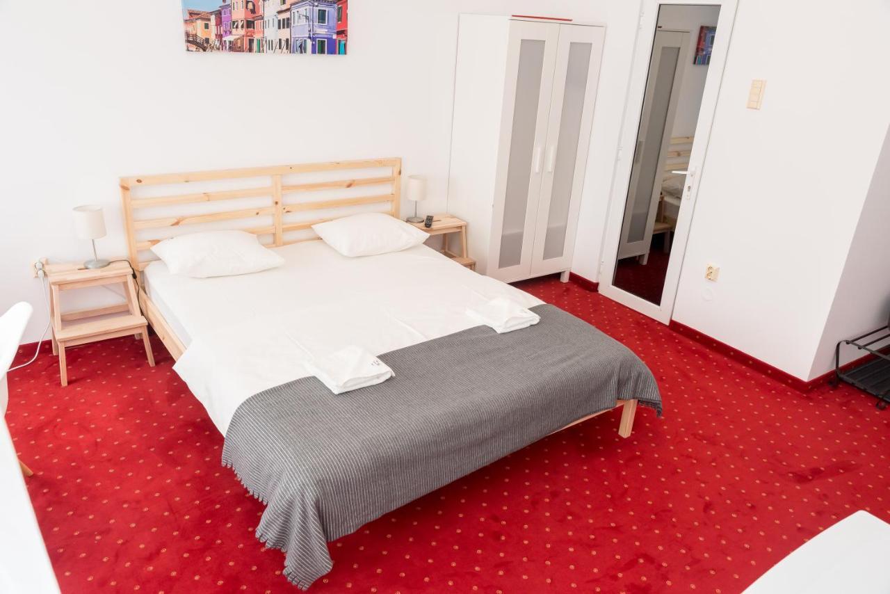 Bao Apartament & Rooms Oradea Exteriör bild